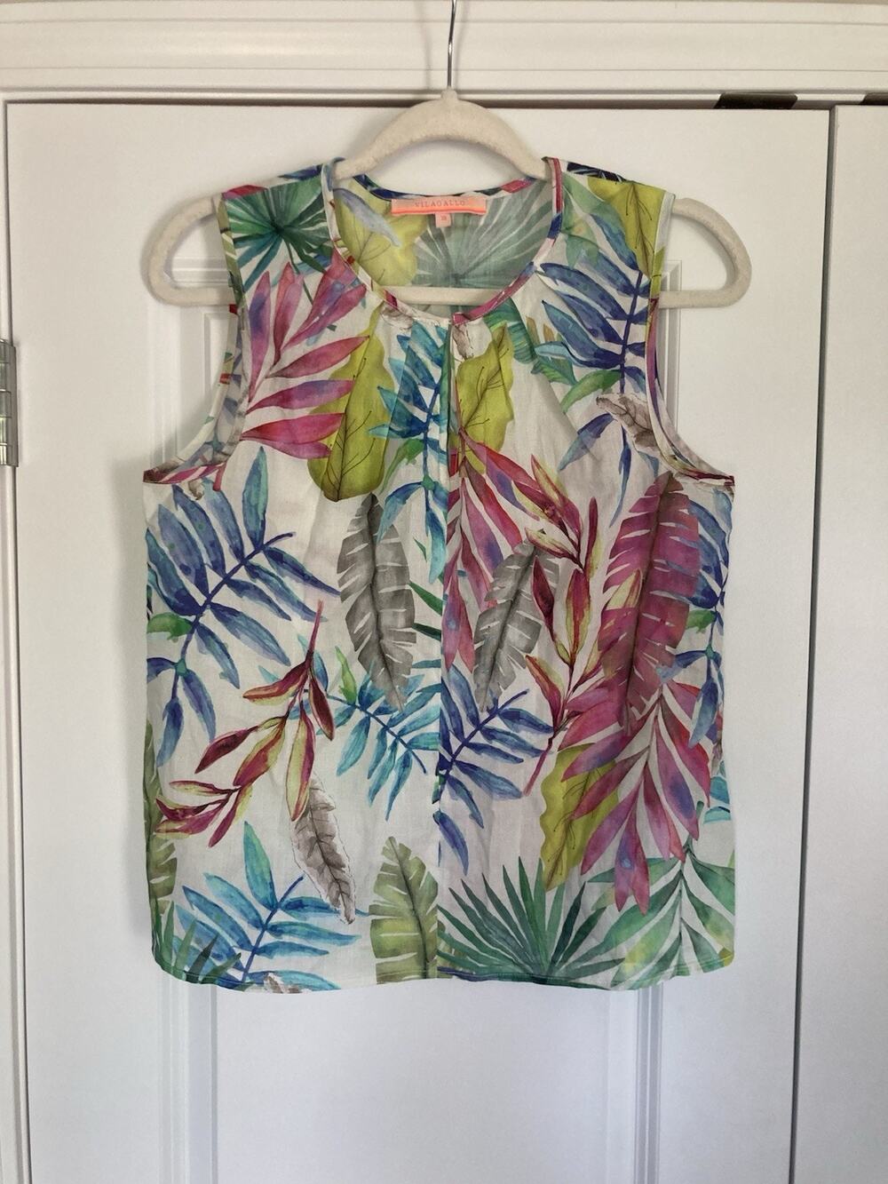 Vilagallo Sleeveless V Neck Button Floral Palm Blouse Women's Size 38 US Small
